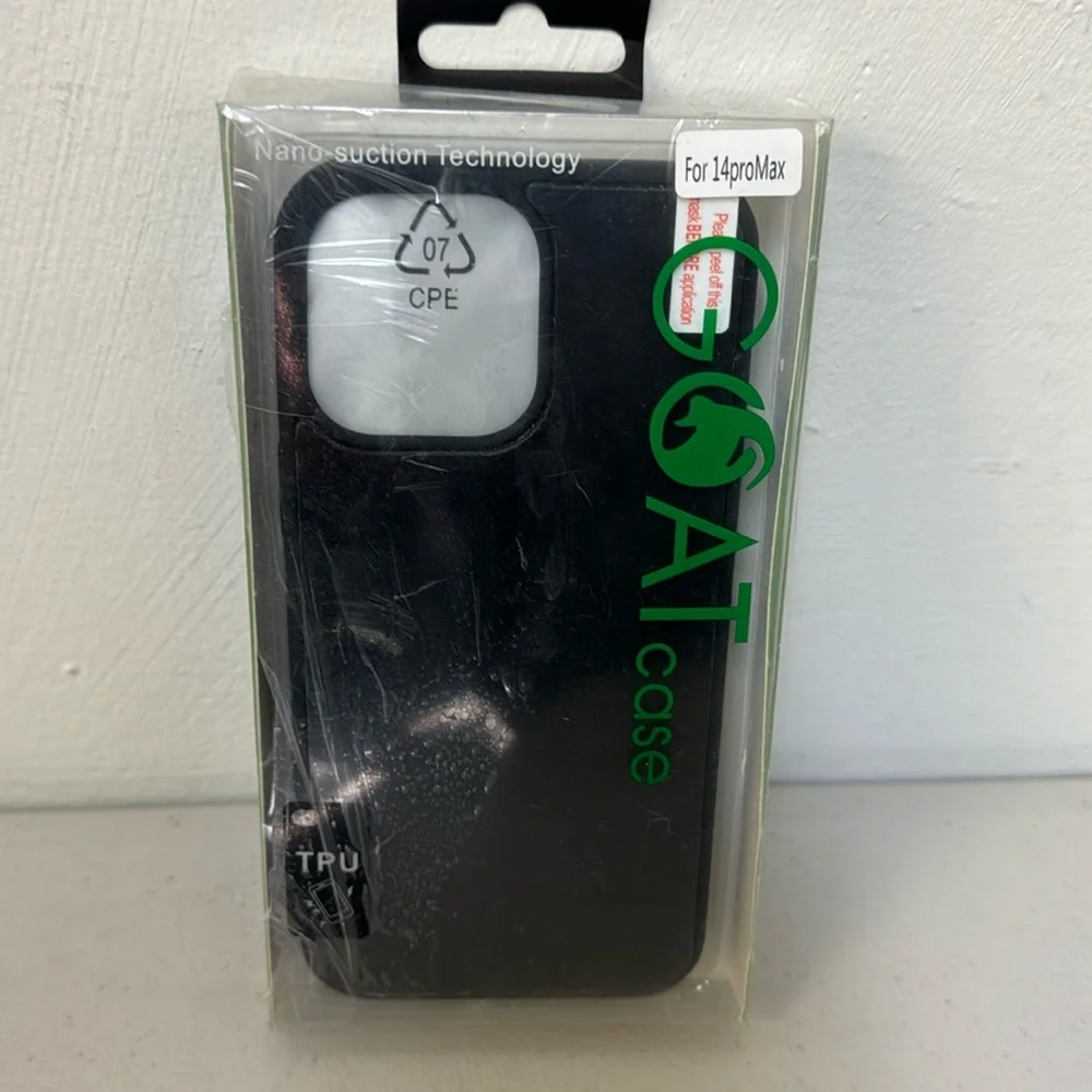 GOAT iPhone 14 Pro Max phone case black nano suction technology protective shell